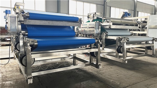 2臺帶式壓榨機發(fā)貨啦！