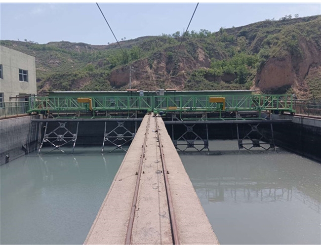 山西客戶定制的2臺桁車式提耙刮泥機(jī)投入使用