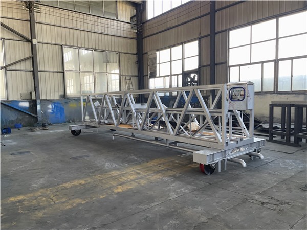 一臺(tái)橋式吸砂機(jī)完工發(fā)貨