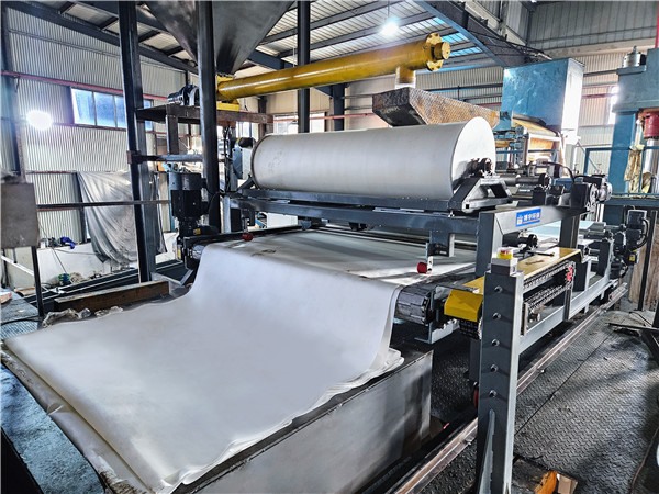 浙江客戶定制的智能超高壓疊層壓濾機(jī)，投入使用啦！