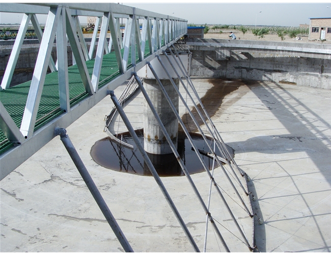 周邊傳動(dòng)刮泥機(jī)